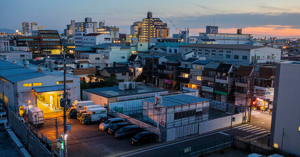 A Grudge Match in Japan: One Corner, Two 7-Elevens