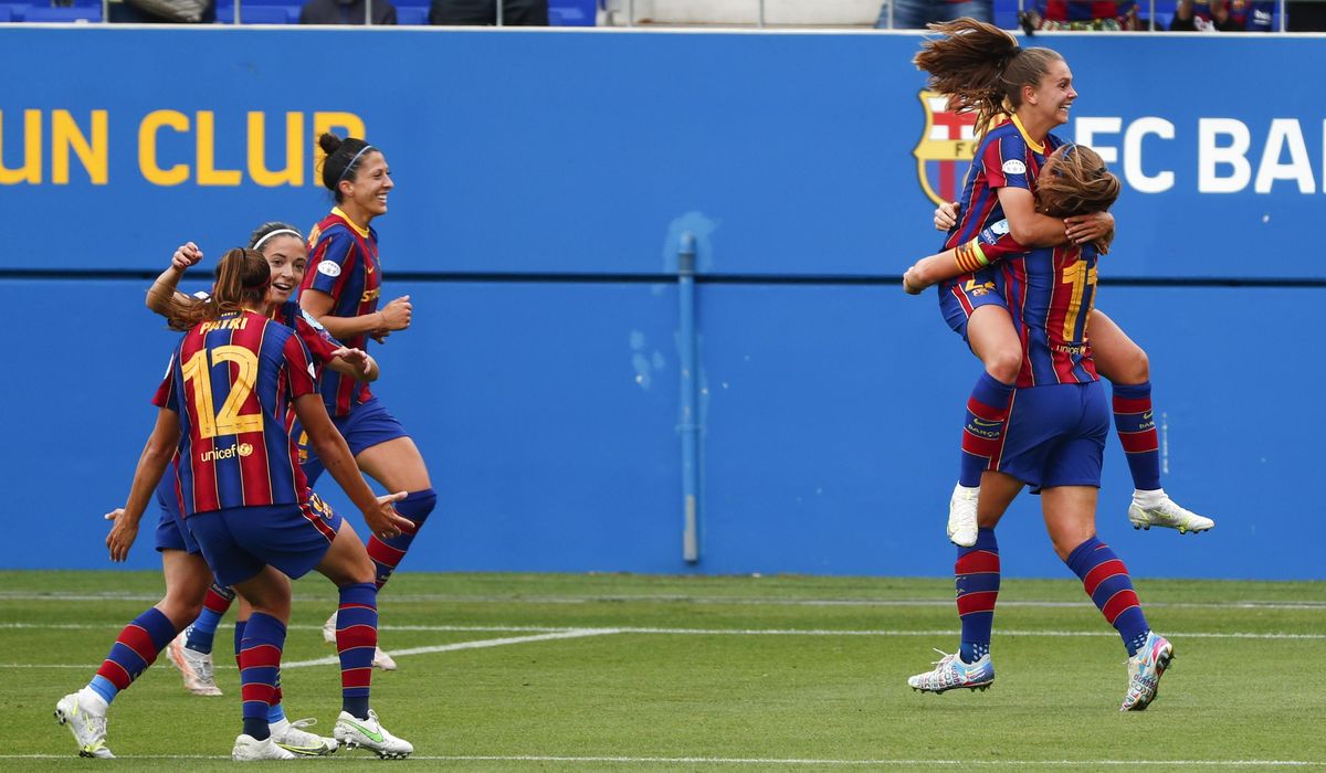 Barcelona reaches WCL final as Martens scores twice vs PSG