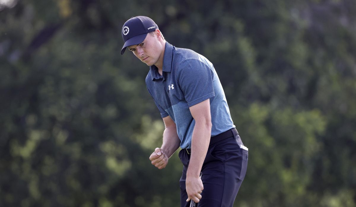 Resurgent Jordan Spieth third-round leader at Colonial over Jason Kokrak