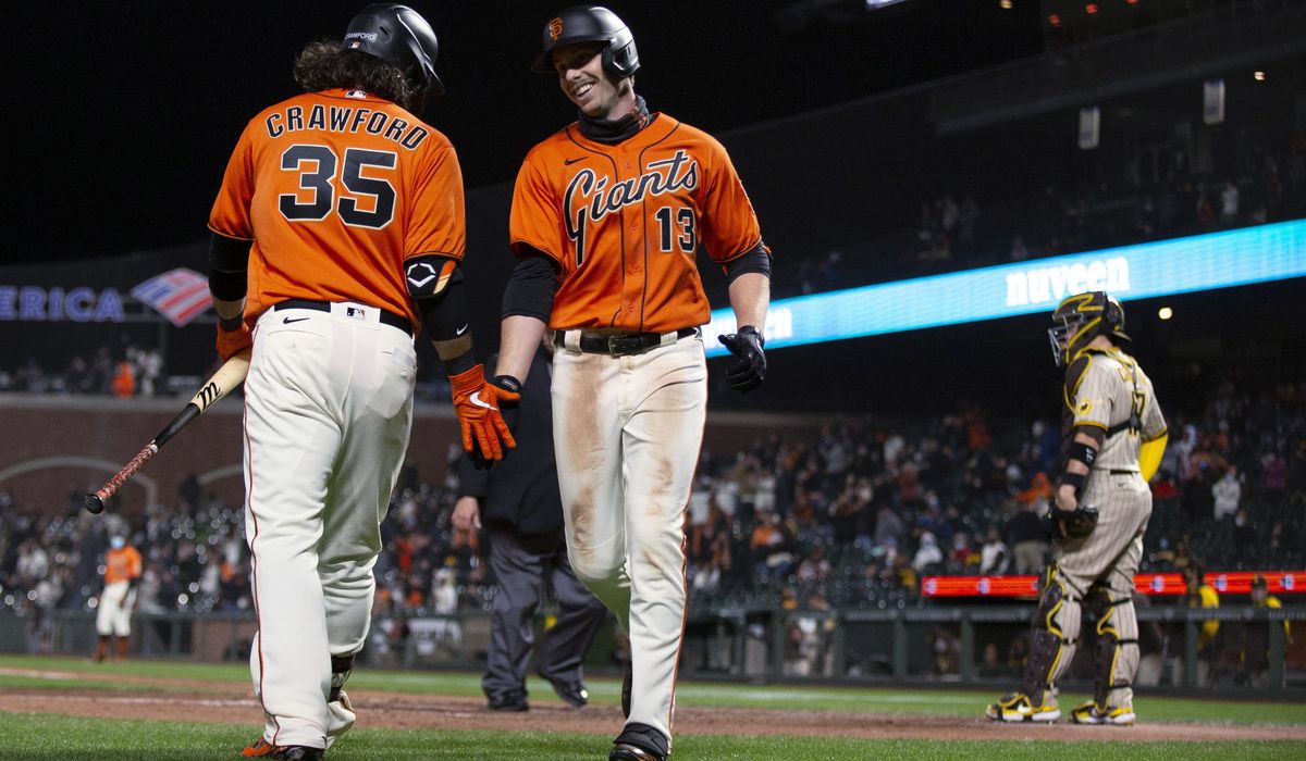 Slater hits tiebreaking HR, Giants beat Padres 5-4