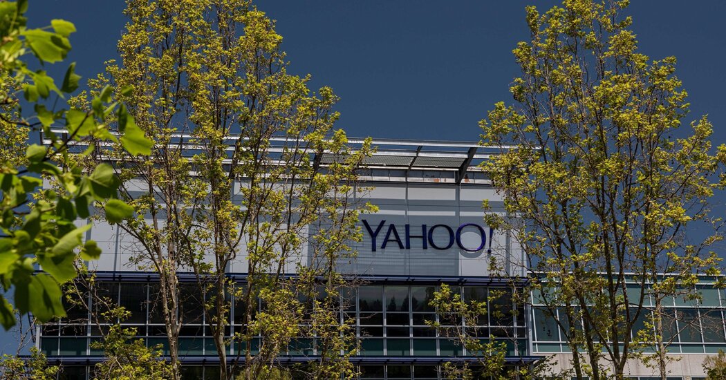 Verizon Sells AOL and Yahoo to Apollo for  Billion