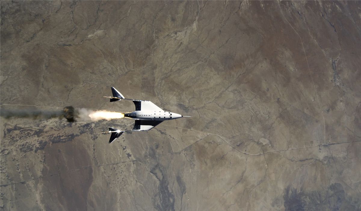 Virgin Galactic rocket ship ascends from New Mexico