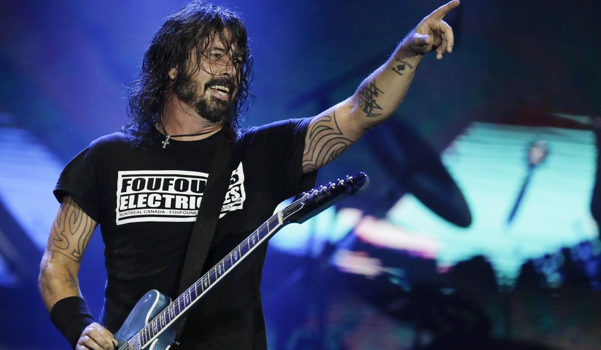 Foo Fighters’ vaccinated-only show draws protesters, Ricky Schroder