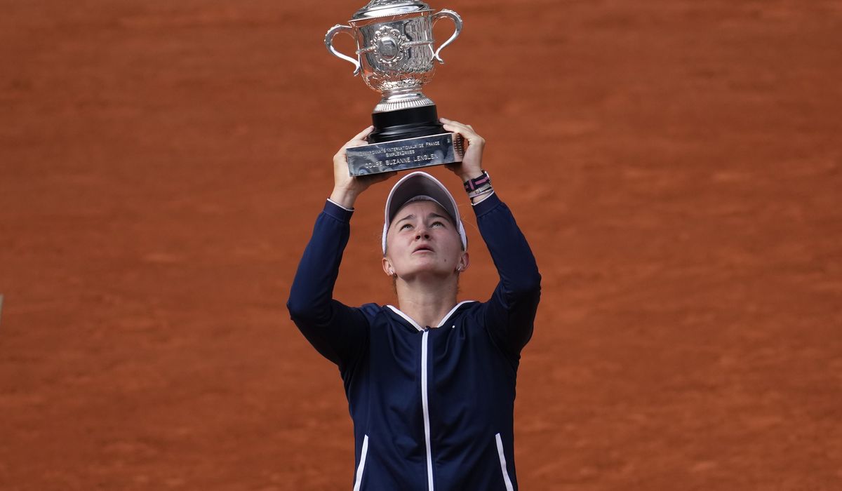 Inspired by Novotna, Krejcikova wins 1st Slam title in Paris