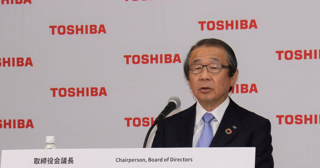 Ousting Toshiba Chairman, Foreign Investors Score Breakthrough in Japan