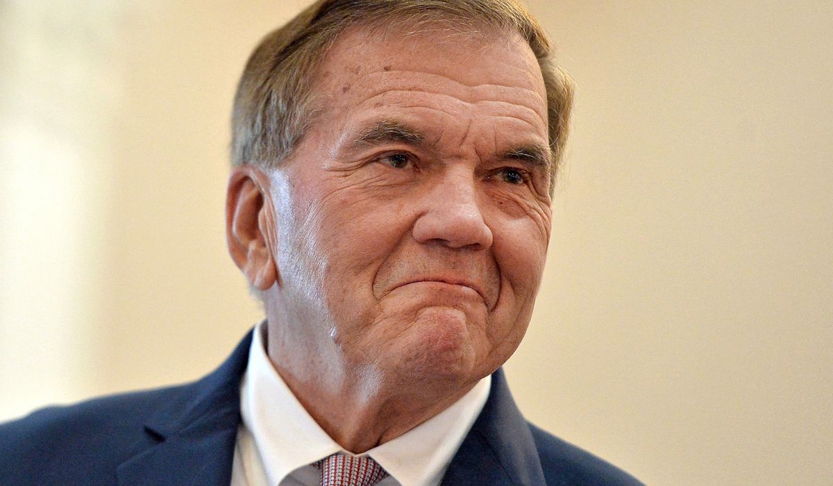 Tom Ridge suffers stroke, aide says