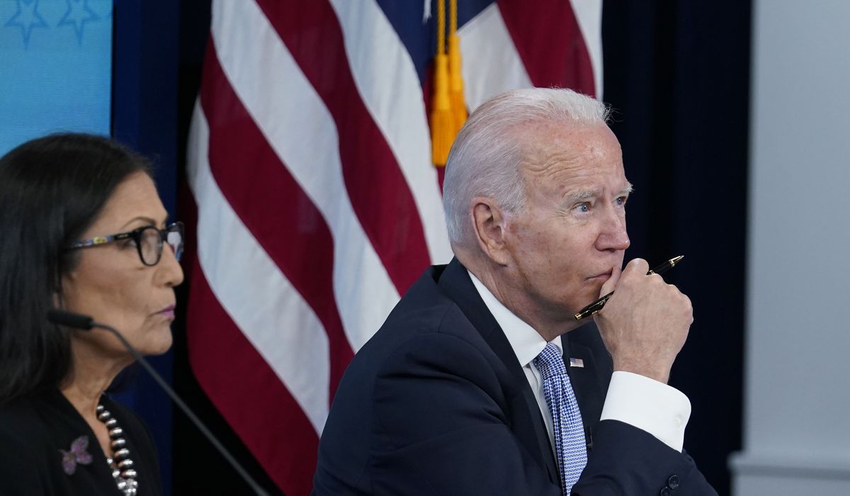 ‘We are playing catch-up’: Biden meets with western governors about wildfires