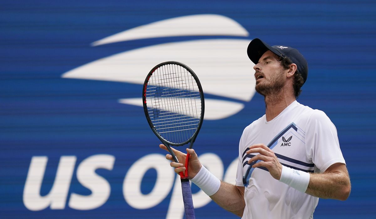 Andy Murray tumbles out of U.S. Open against Stefanos Tsitsipas