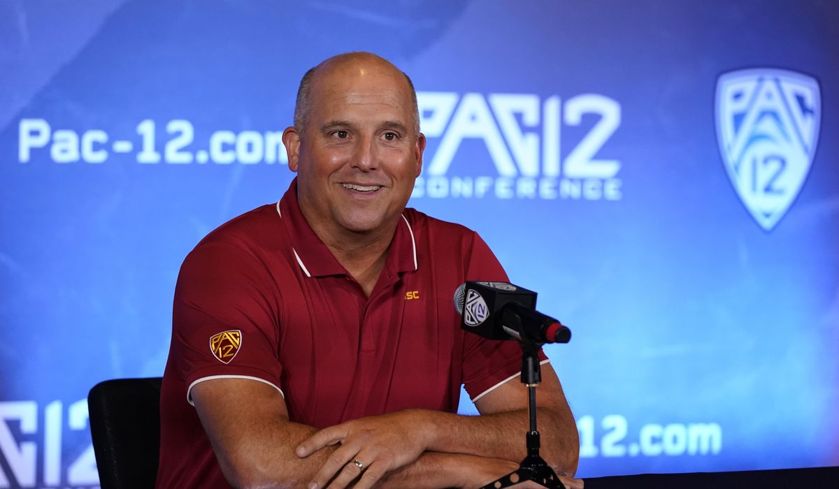 Clay Helton, Jim Harbaugh heading into pivotal seasons