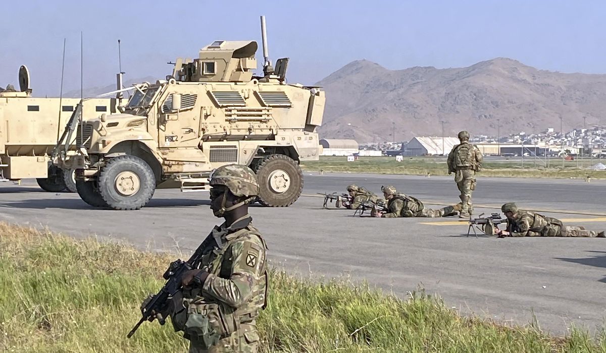 ISIS threatens Kabul airport, embassy warns Americans to stay away