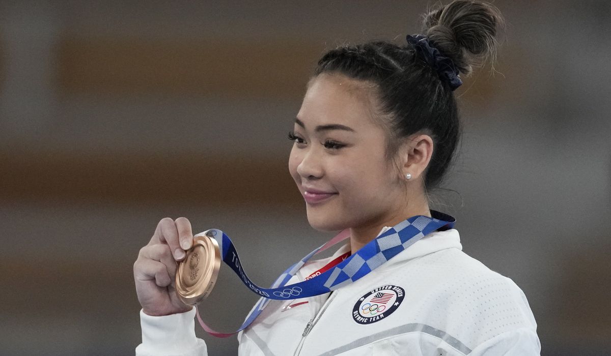 Minnesota celebrates Olympic champion Sunisa Lee with parade