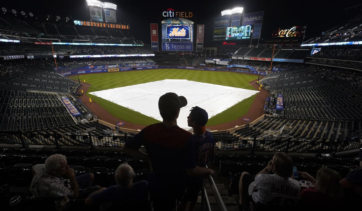 Nats-Mets game suspended in 2nd inning, to resume Wednesday