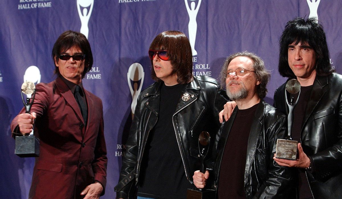 Johnny Ramone’s guitar sells for more than 0,000