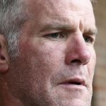 Brett Favre repays 0,000 in welfare money, auditor says