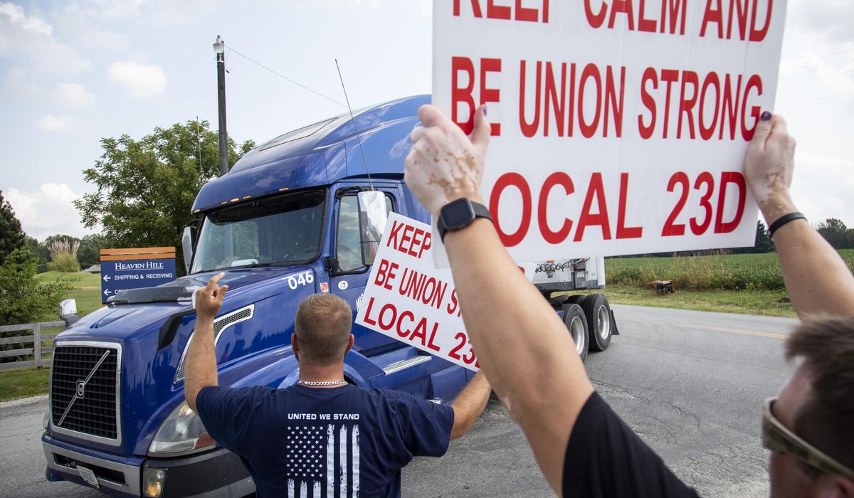 Striking bourbon workers ratify new Heaven Hill contract