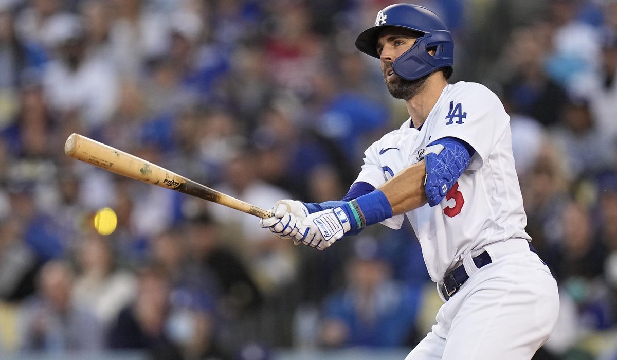 Taylor hits 3 HRs, Dodgers beat Braves 11-2 to extend NLCS