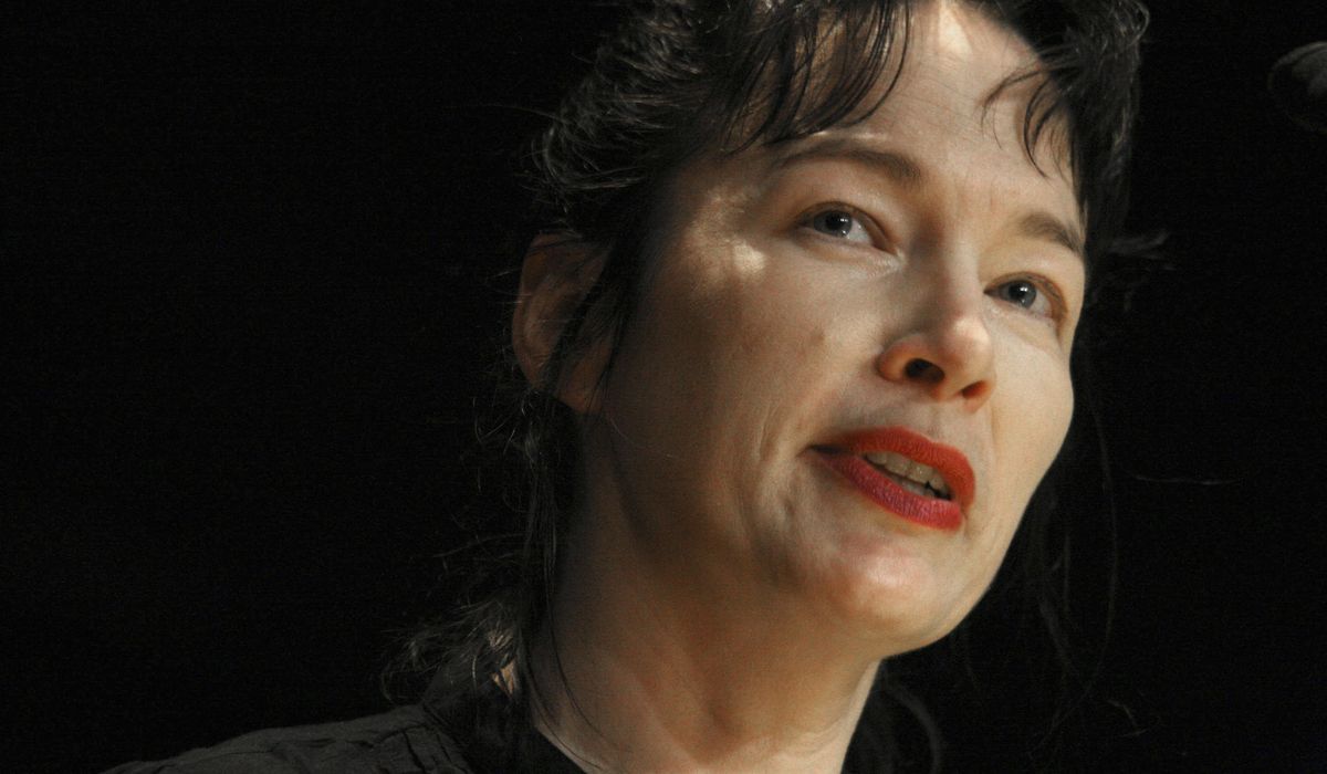 Author Alice Sebold apologizes to man cleared in 1981 rape