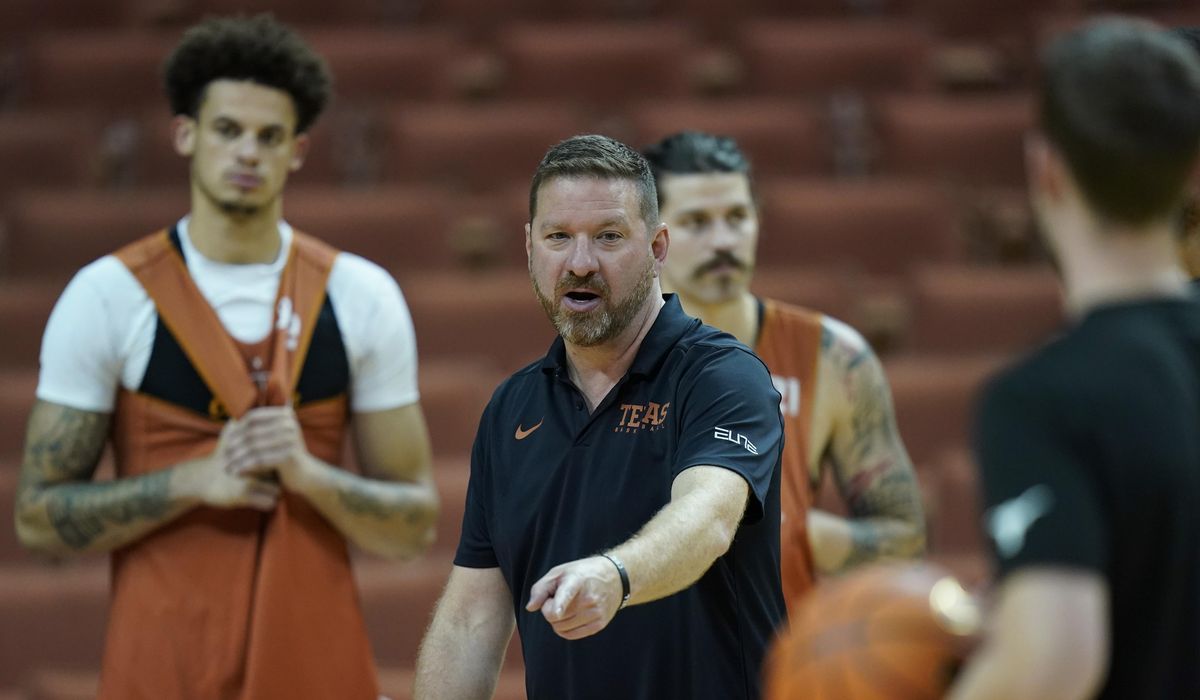 Chris Beard builds transfer-heavy lineup for first season at Texas