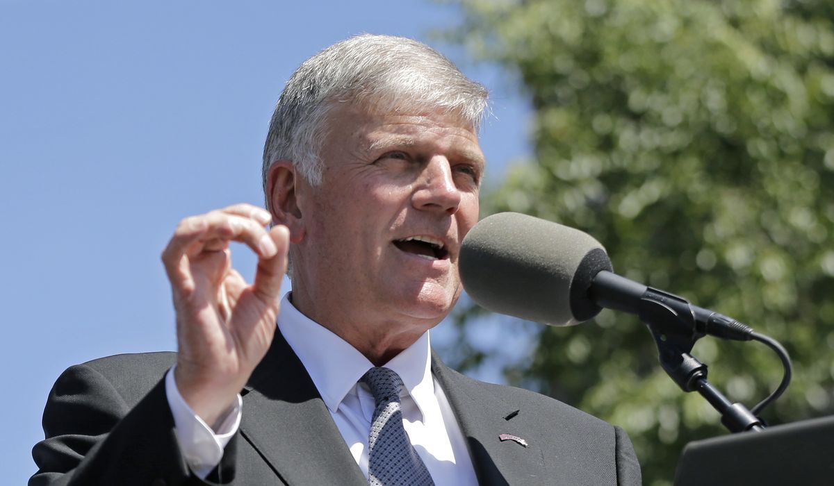 Franklin Graham has heart surgery at Mayo Clinic