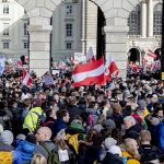 Thousands protest upcoming lockdown in Vienna