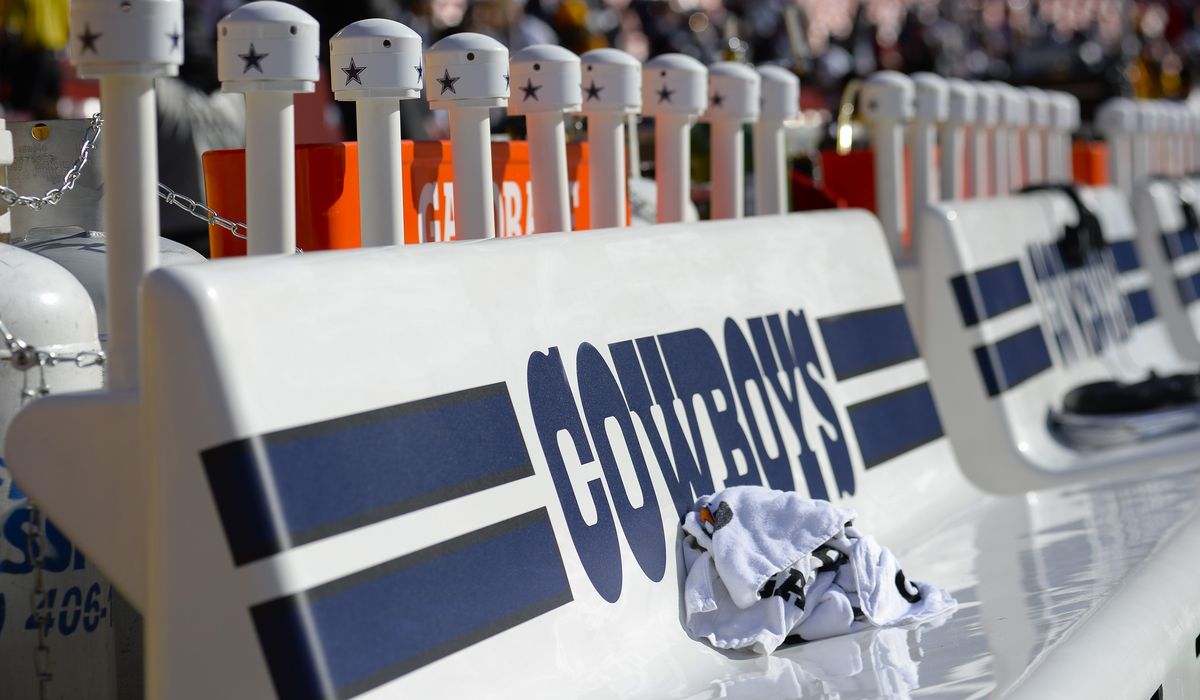 Cowboys benches have the comforts of home at FedEx Field