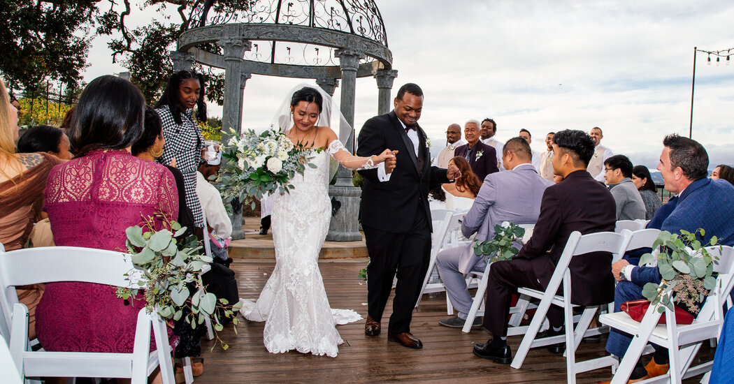 His Love for Her Could Fill a Book. Instead, He Wrote a Post.