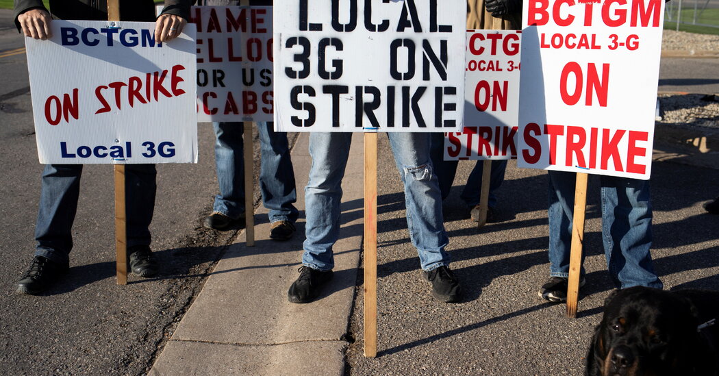 Kellogg Workers Prolong Strike by Rejecting Contract Proposal