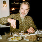 Murray Bartlett of ‘The White Lotus’ Shucks His Oyster