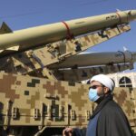 Iran displays missiles amid nuclear talks with world powers