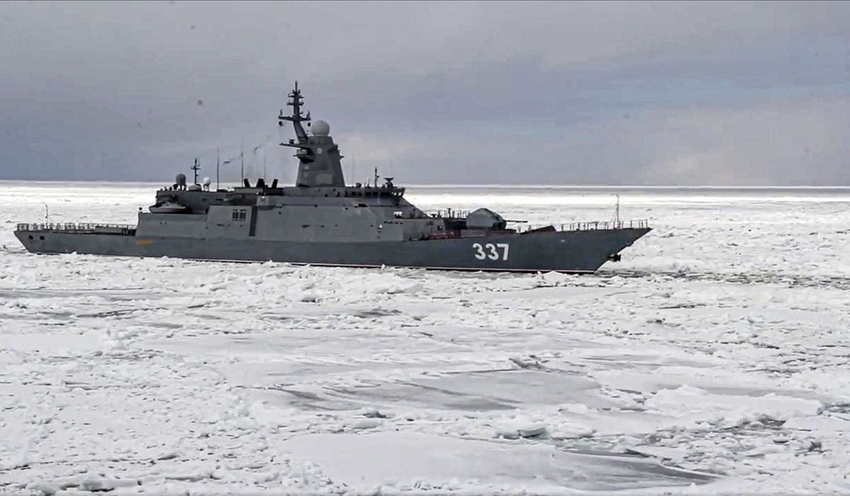 Russian fleet sails into the Black Sea amid growing tensions with Ukraine