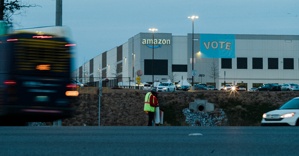 Amazon Union Vote in Alabama Favors Opponents for Now